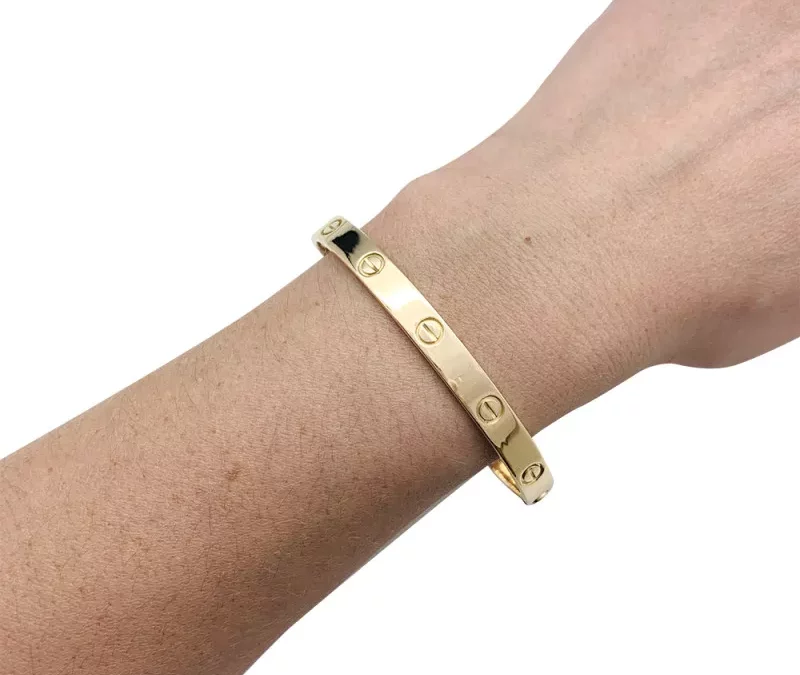 Comment reconnaître un faux bracelet Cartier Love : Nos conseils